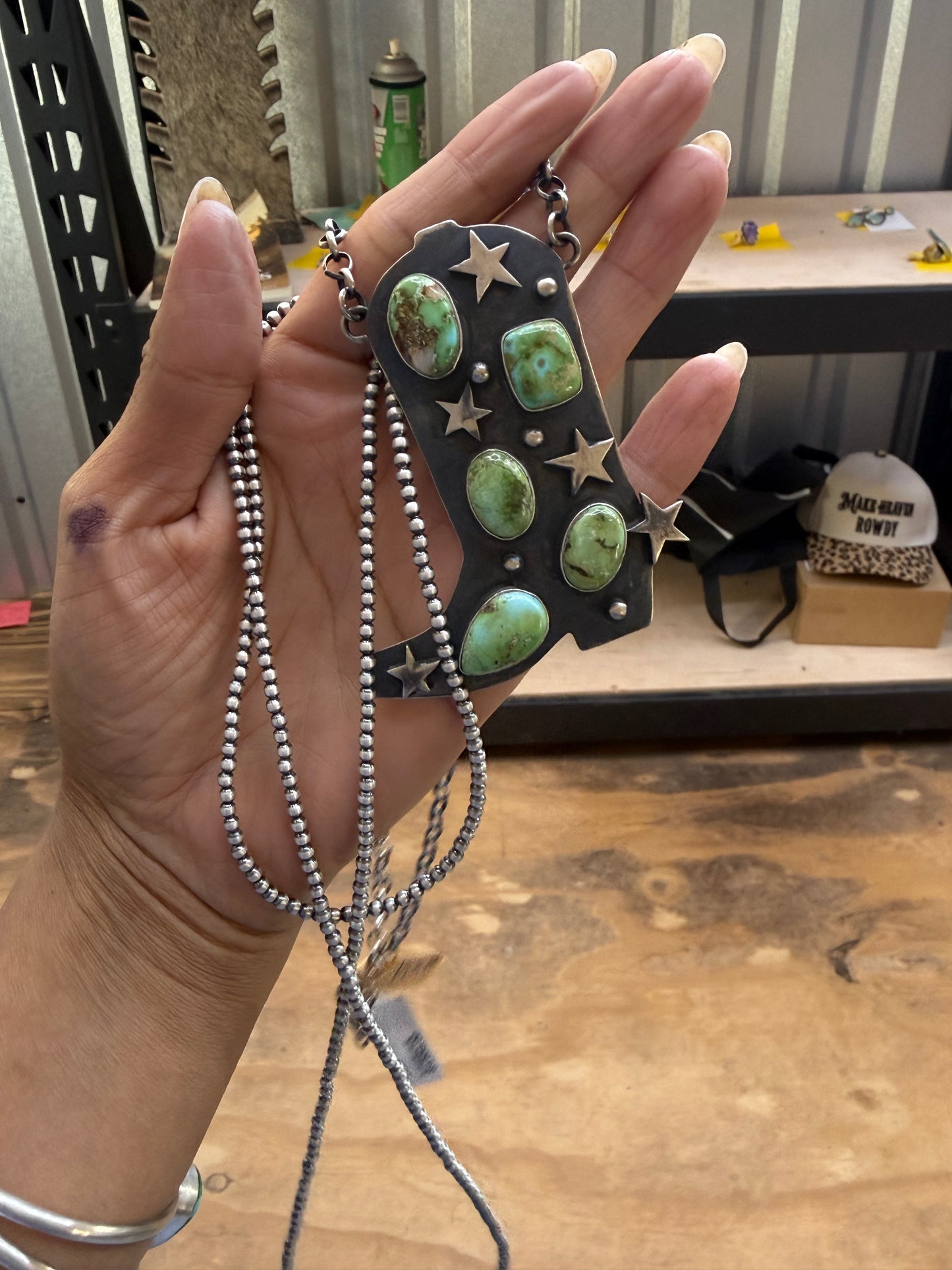 LV oxo machine made pearls 2 mm 36”