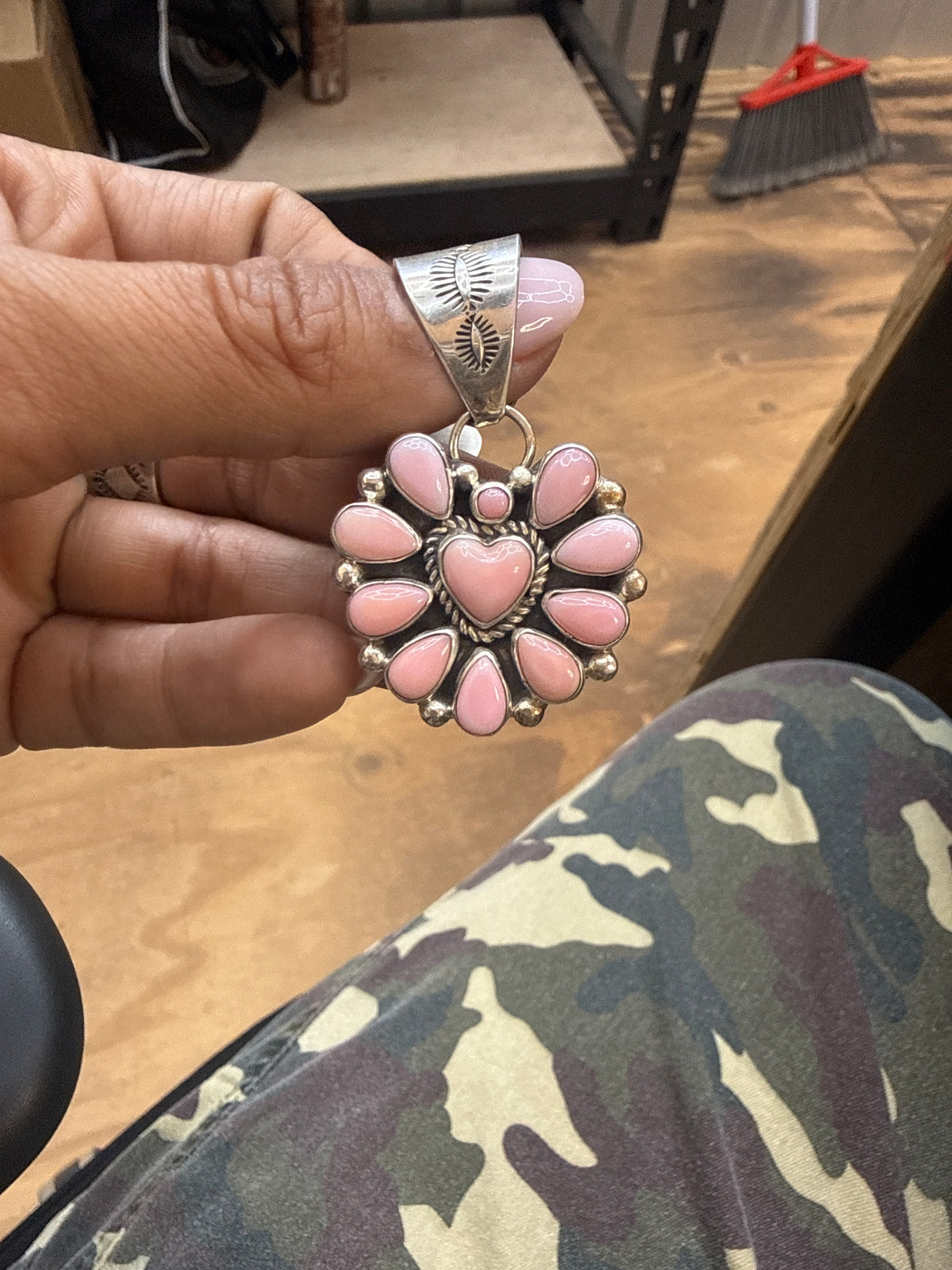 V&C Hale pink conch