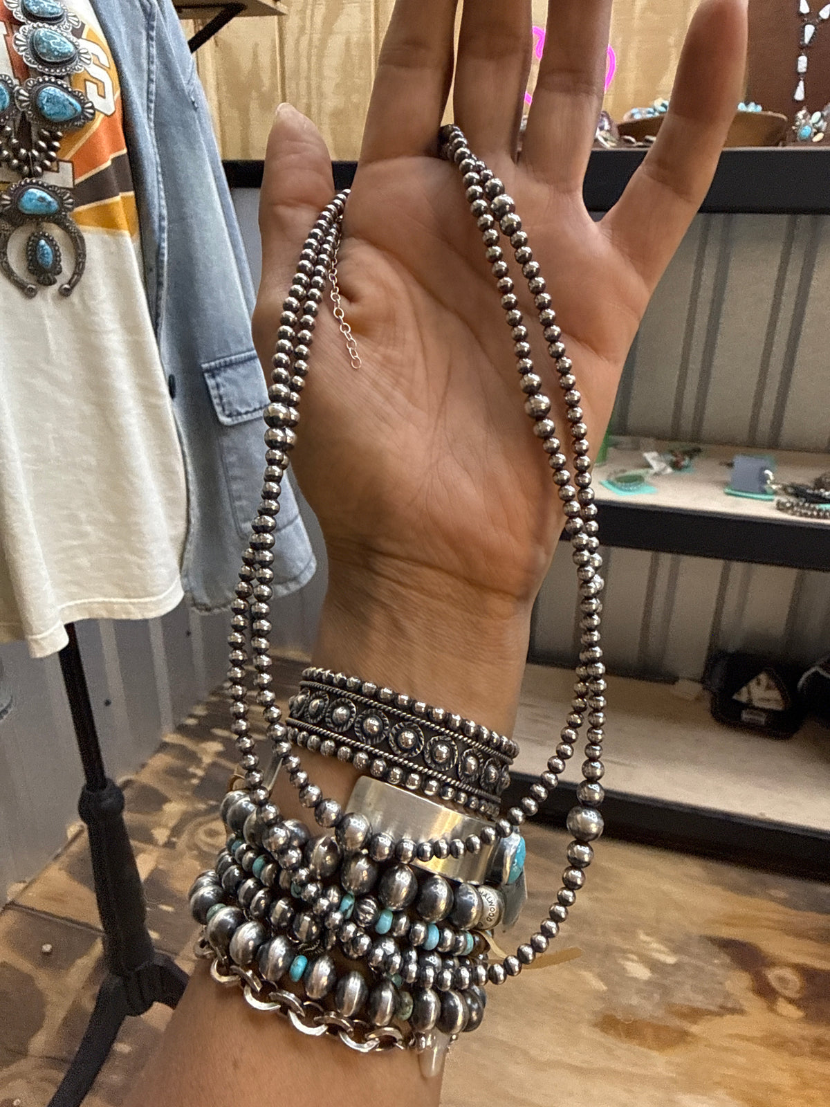 LV oxo machine made pearls