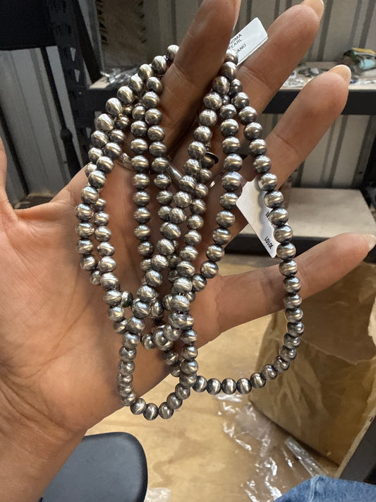 LV oxo Machine made and D Mariano pearls